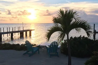 Image de Bord de l'eau avec piscine privée chauffée, bain à remous, kayaks, vélos @ sans frais supplémentaires