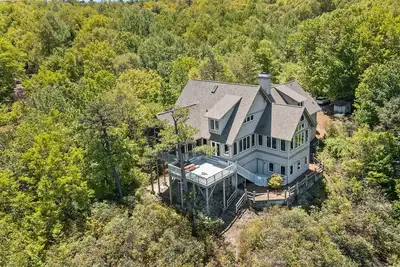 Image de Vue Spectaculaire! Belle Cliffside Maison au siège de César