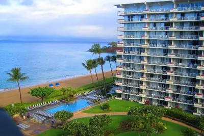 Image de Ensoleillé Ground Level Sur Cour ~ Great View & Right Out To The Beach! Unit # 111