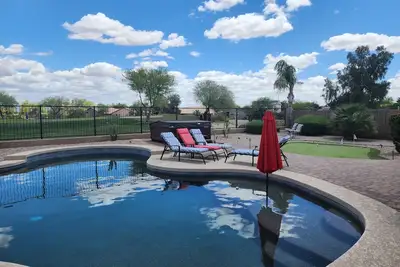 Image de 4 Bdrm 2. 5 Bath, Private Pool & Spa, Putting Green, sur Johnson Ranch Golf Course