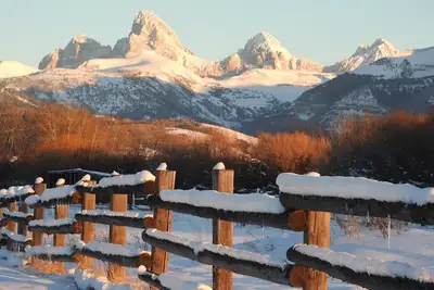 Image de Belle cabine Driggs avec des vues spectaculaires sur Teton près de la station de ski de Grand Targhee!