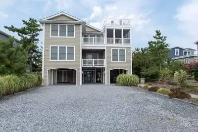 Image de Superbe maison spacieuse 7 Br 8 Ba (18 personnes)