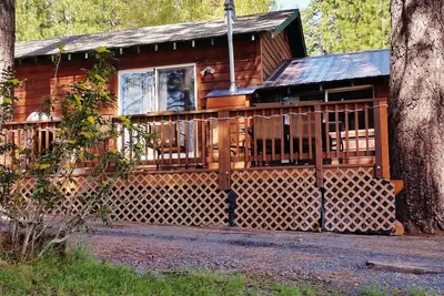 Image de Cabine au bord du lac, confortable, pour les familles et les animaux domestiques, belles vues, quai gratuit et cale de bateau