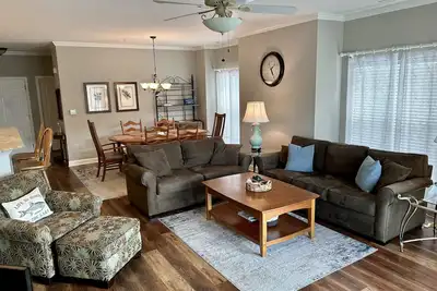 Image de Waterfront 3br Condo, 1er étage, piscine et tennis