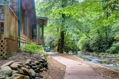 Image de Confidentialité Fires directement sur Creek. National Forest Borders And Bear Refuge!