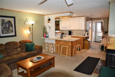 Image de * Chalet confortable * Aire de jeux d'été, vue sur le Mtn, Wifi, Tv / Dvd, W / D