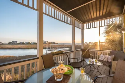 Image de The Misty Breeze! Cabana Club, Ocean View, Golf Cart