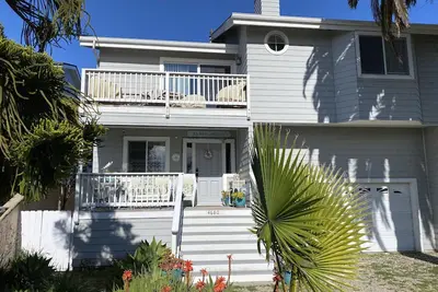 Image de Charmante maison de plage de Carpinteria 2 Bd hiver / 3 Bd été, grande escapade hivernale