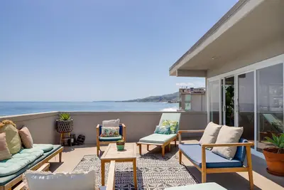 Image de Location de vacances privée Oceanfront à Malibu Duke