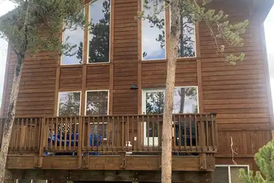 Image de Accueil 5bd / 3bth - Grands tarifs! , Central Loc, Vues, 2 espaces de vie, sur la navette gratuite