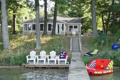 Image de Cottage familial sur le lac de loisirs complet