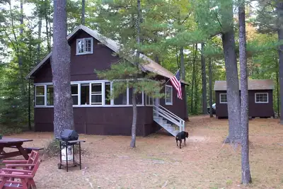 Image de Détendez-vous et rechargez! Cottage paisible appartenant à la famille, lac Sebago, animaux de compagnie gratuits