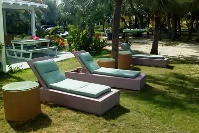 Image de Vivez comme les riches et les célèbres dans notre villa privée sur une plage isolée