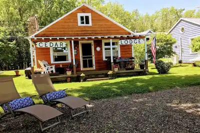 Image de Charmant Cedar Lodge Ă Kashong Point sur le lac Seneca sans escalier