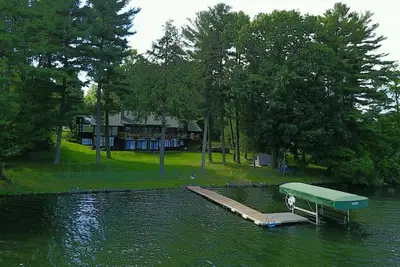 Image de Propriété au bord du lac sur le lac Copake