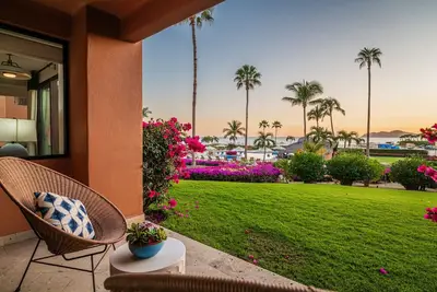 Image de Condo Beachfront! ! RÉCEMMENT RÉNOVÉ! ! ÉTAPES De La Mer De Cortez! !