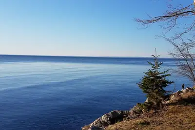 Image de Cottage moderne avec vue imprenable sur le lac Supérieur