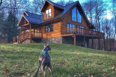 Image de Log Cabin juste à côté de 7 Springs et Hidden Valley! ! !