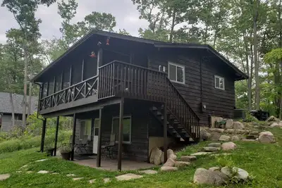 Image de C'est la cabine parfaite du lac.