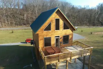 Image de Cabane en rondins romantique au bord de la rivière! Belles vues sur la montagne