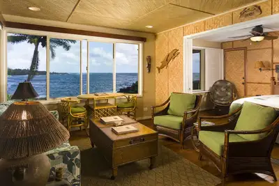 Image de Hana Kai Maui - Oceanfront \"Waikaloa\" (Unit # 1) Corner Unit 100ʻ Off Water