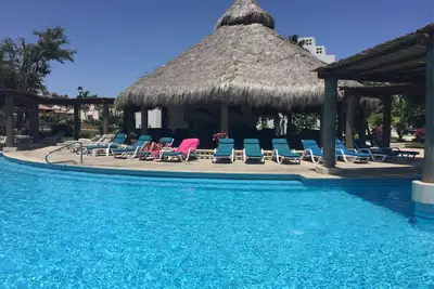 Image de Lumineux et spacieux condo de 2 ch nouvellement construit au coeur de San Jose.