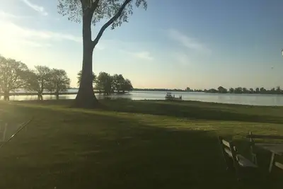 Image de 5 chambres au bord de l'eau sur la réserve naturelle de 700 acres sur l'île privée