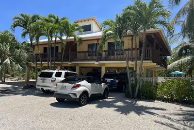 Image de Villa Casa Cayo. . . . . Ocean Side Canal Sombrero Beach Area