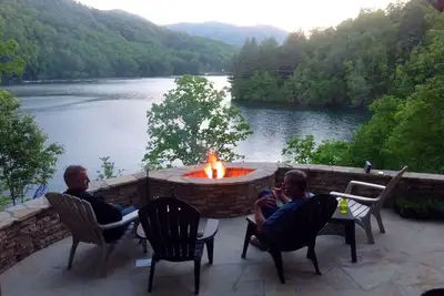 Image de Nantahala Lakefrt Mtn Escape- / Wifi / Firepit / Big Screen / Generator-45min To Casino