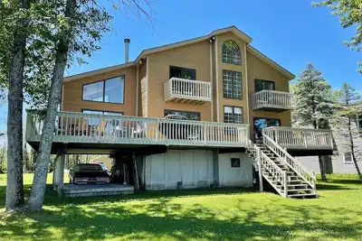 Image de Vues magnifiques sur calme et privé sur Saratoga Lake Limit 8 personnes