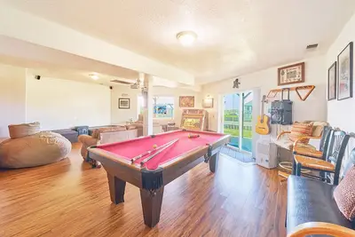 Image de Nouveau! Bk 2 obtenez-en 2 gratuitement. Vues énormes sur l'océan, Pets, Théâtre 105 \", Billard