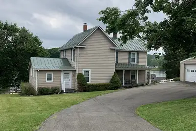 Image de Le Olde spacieuse ferme Lakefront Maison avec Amazing View