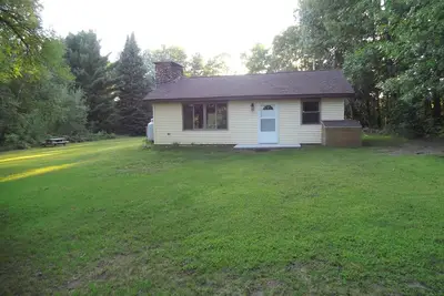 Image de Chalet confortable près du lac White Potato, des pistes de 4 roues et de la motoneige