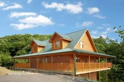Image de Magnifique chalet familial 1 Mile de Dollywood (Wi-Fi)