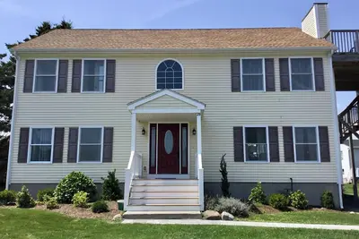 Image de Scarborough Beach House Mise À Jour spacieuse à pied de la plage avec vue sur l'océan et Ac