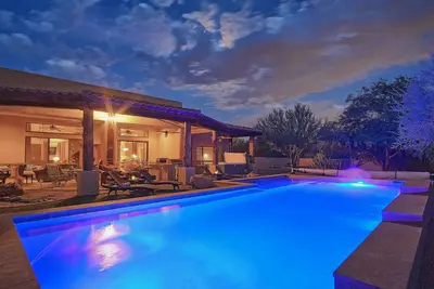 Image de Domaine Scottsdale Centralement SITUÉ Du 24 Au 32 Personnes - Piscine Chauffante Spa