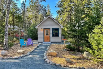 Image de Beehive Tiny House à Acadia Yurts