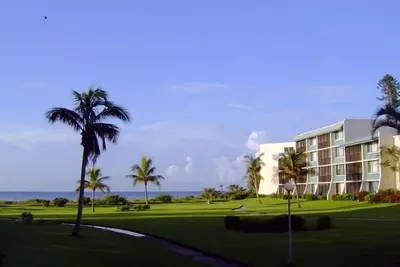 Image de Le soleil. . . Les couchers de soleil. . . Les bombardements. . . À quelques pas de la plage. . . Loggerhead Cay # 413