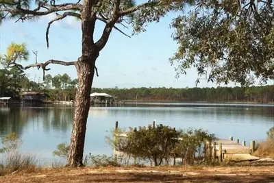 Image de Charmante retraite au bord de l'eau sur le paisible Palmetto Creek