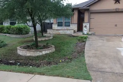 Image de Nouvelle maison 4 Br 2 Ba à Buda Tx 78610
