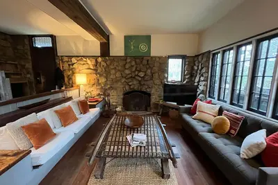 Image de Superbe demeure en pierre dans le centre-ville de Boulder - Marchez jusqu'à Pearl St, Chautauqua Park, Cu