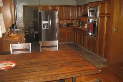 Image de Midtown Tulsa, Calme, Minutes to Expo, hôpitaux, boutiques, grande cour