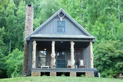 Image de Haute cabine solitaire. . . Élevez votre âme! Isolement pacifique