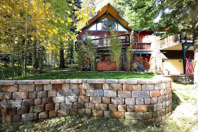 Image de \"Dream House\" 1acre de terrain boisé, ruisseau, cinéma maison, bain à remous, table de billard, salle de sport