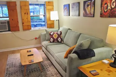 Image de Cozy Vintage Chicago Apartment près du centre-ville