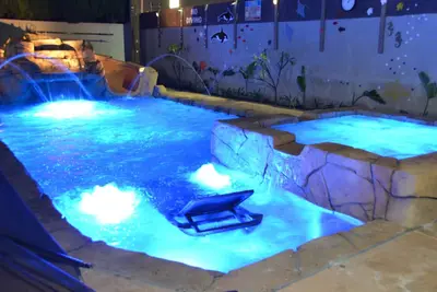 Image de Emplacement pratique! Seulement 2, 5 km de Disneyland, 21 km de Huntington Beach