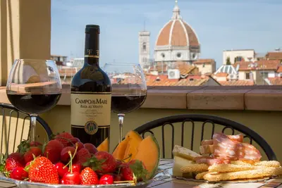 Image de charmant appartement dans le centre-ville de Florence avec terrasse et vue sur le Duomo