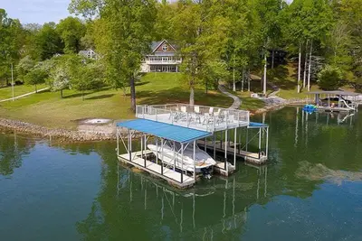 Image de Field of Dreams ÉNORME 6500 Sq Ft Dream Retreat Flat Shoreline à Deerfield Resort