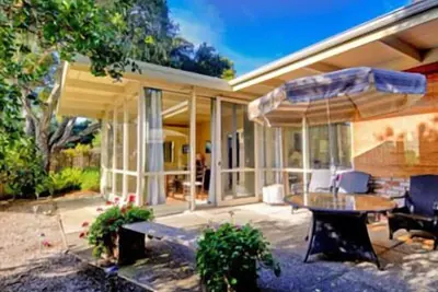 Image de Belle Maison à Carmel Woods Surplombant le Hatton Canyon.