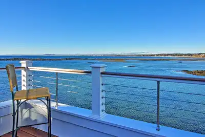 Image de Oceanfront de luxe! Fabuleux Waterfront Living! ! ! Octobre et novembre Disponibilité! ! !